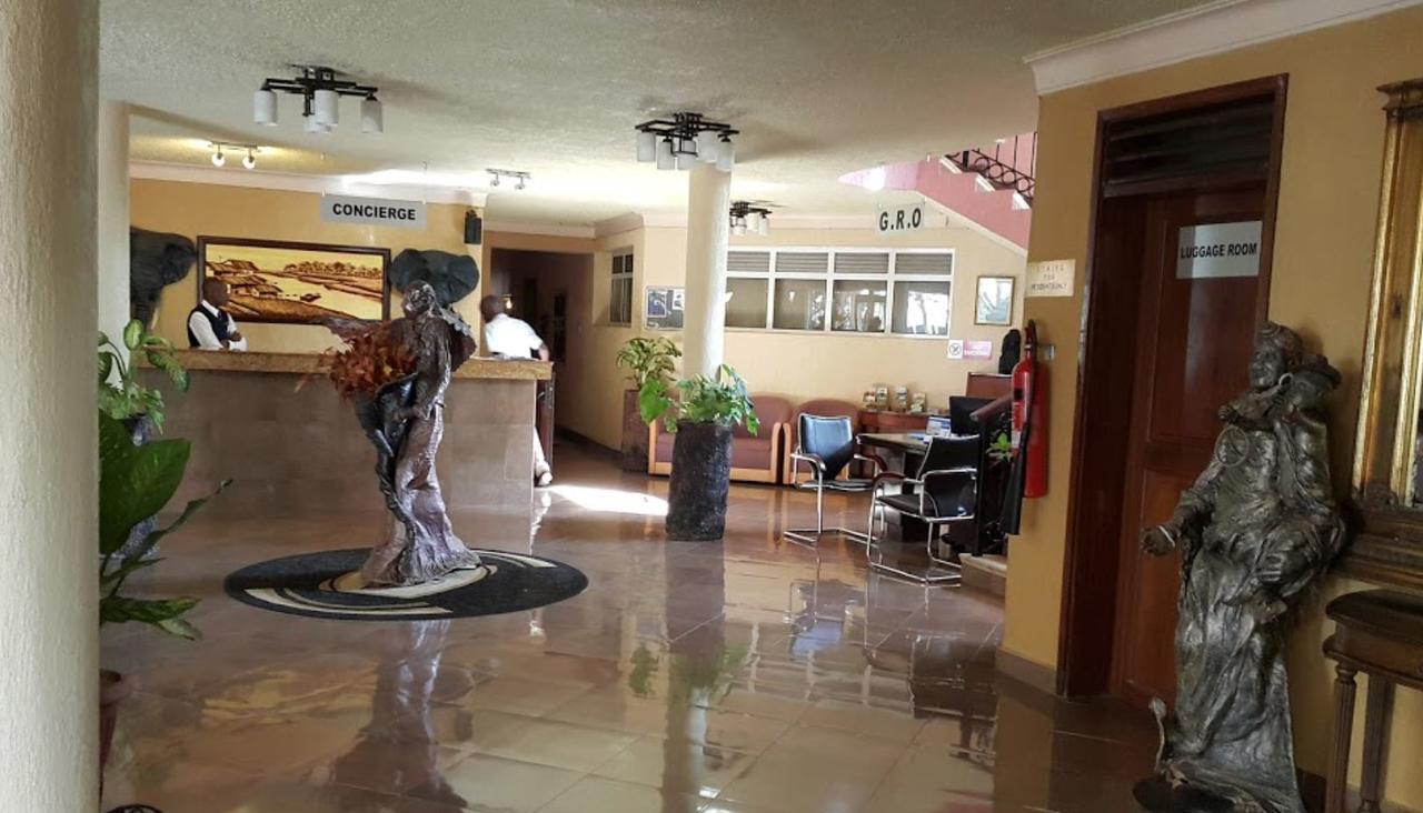 Imperial Golf View Hotel Entebbe Buitenkant foto